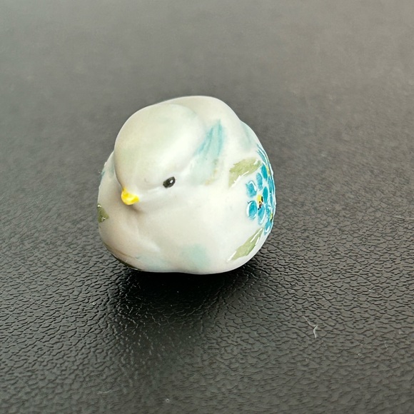 Small Handpainted Bird - Picture 3 of 6